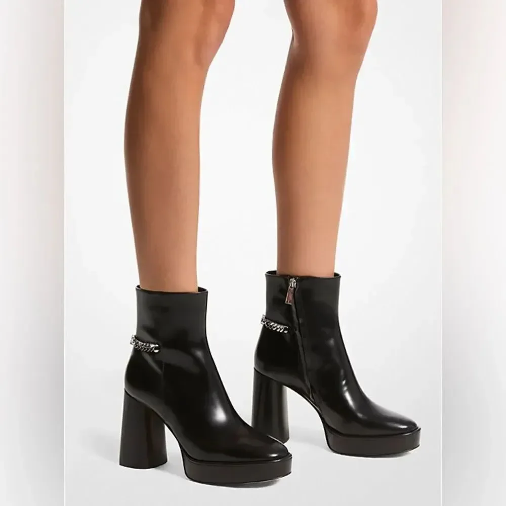 Michael Kors Carlisle Leather Platform Bootie 9